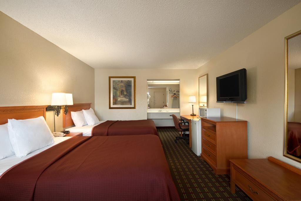 Rodeway Inn Port Richey North Exterior photo