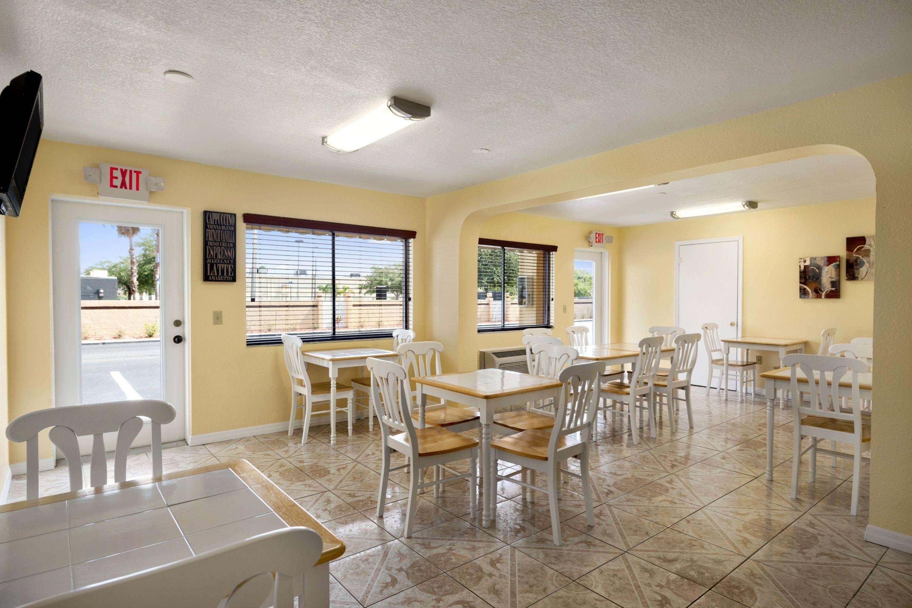 Rodeway Inn Port Richey North Exterior photo